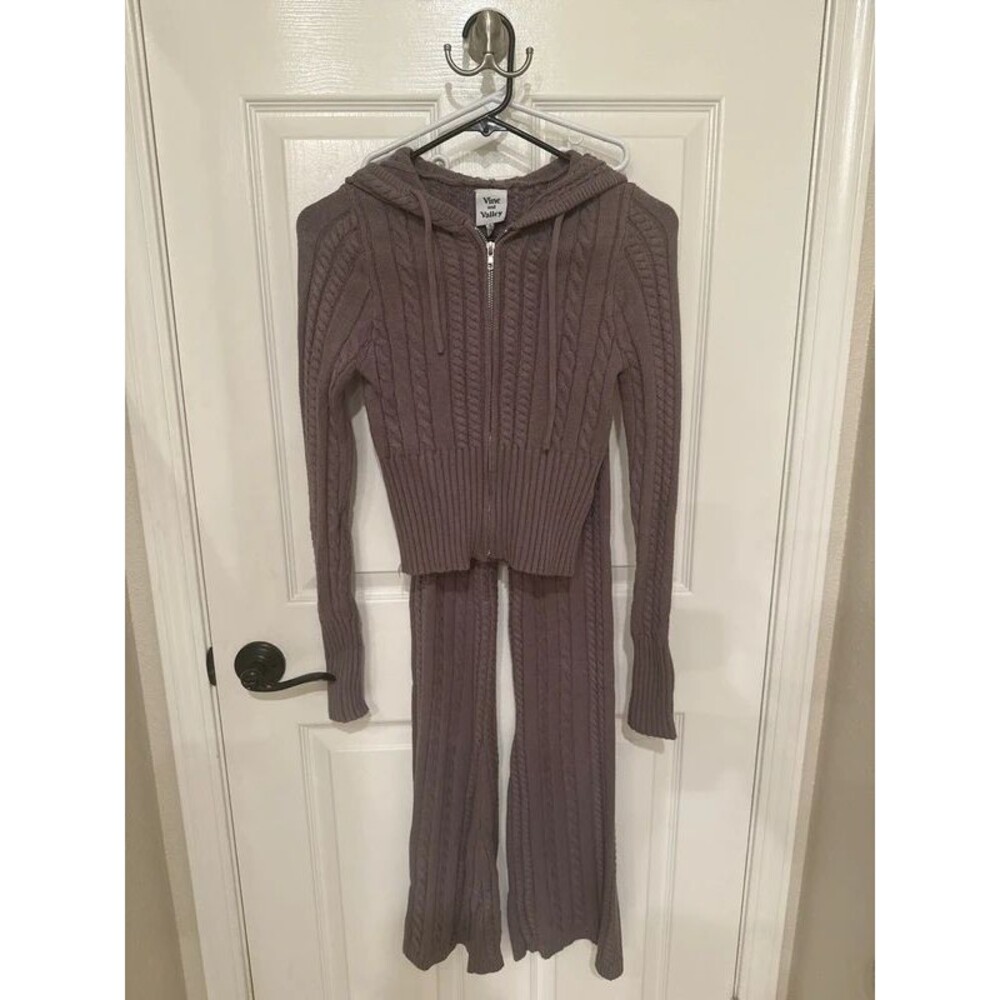 Vine & Valley Knitted two piece set